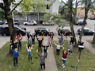 Gruppenbild ehemaliger KEM-Kurs